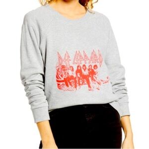 Def Leppard Treasure & Bond NWT Large Women’s graphic sweatshirt